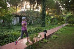 sportief vrouw jogging foto