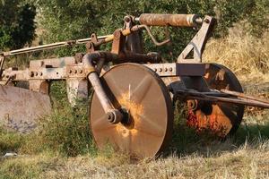 Haifa Israël oktober 29, 2020. oud agrarisch machinerie in een kibboets in Israël. foto