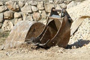 nahariya Israël maart 4, 2020. een groot graafmachine is werken Bij een bouw plaats. foto