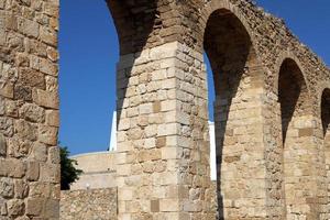acre Israël november 14, 2019. de kabri-akko aquaduct is een bewaard gebleven een deel van een enkellaags steen aquaduct. foto