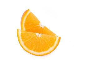 schijfje sinaasappel geïsoleerd op een witte achtergrond foto