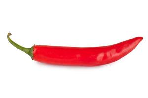 rode chili of chili cayenne peper geïsoleerd op een witte achtergrond foto