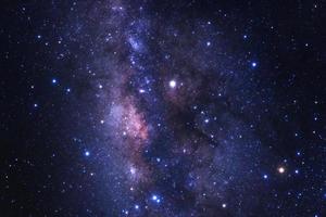 de centrum van melkachtig manier heelal met sterren en ruimte stof in de universum foto