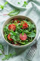 veganistisch eten gezonde verse groenten salade foto
