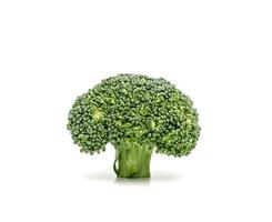 broccoli die op witte achtergrond worden geïsoleerd foto