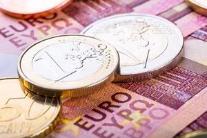euro valuta. munten en bankbiljetten. contant geld achtergrond foto