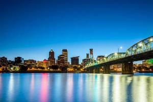 downtown Portland Oregon horizon Bij nacht foto