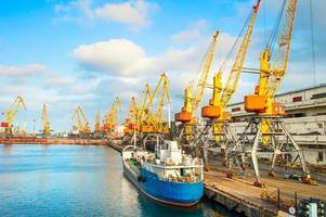 commerciële haven van odessa, Oekraïne foto