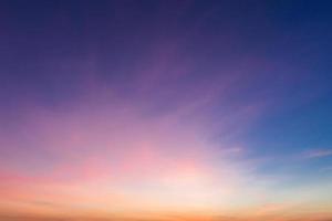 kleurrijk zonsondergang en mooi foto