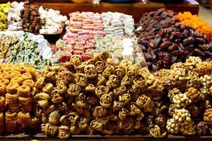 mengen fruit van kruid bazaar, Istanbul foto