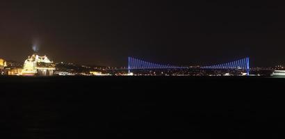 Bosporus-brug in istanbul foto