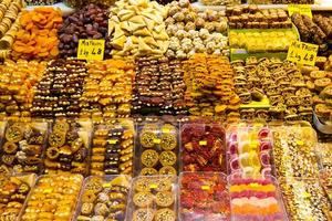 mengen fruit van kruid bazaar, Istanbul foto