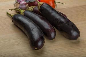 aubergines Aan de bord foto