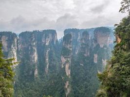 mooi berg van yuanjiajie of avartar berg Bij zhangjiajie nationaal Woud park in wulingyuan wijk zhangjiajie stad China foto