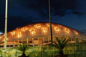 sotsji, Rusland - juli 27, 2022 stadsgezicht met een visie van de vissen stadion foto