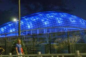 sotsji, Rusland - juli 27, 2022 stadsgezicht met een visie van de vissen stadion foto