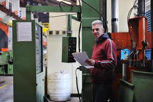 industrie werknemers mensen in de fabriek foto