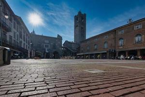 oud plein in Bergamo bovenste stad foto