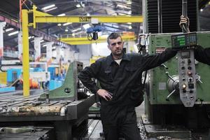 industrie werknemers mensen in de fabriek foto