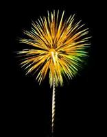een groot vuurwerk Scherm evenement - levendig kleur effect foto