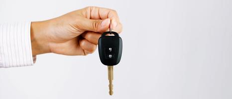 nieuw auto sleutels met speciaal laag interesseren lening aanbiedingen. foto
