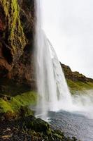 water stroom van seljalandsfoss waterval foto