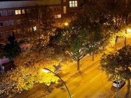 stedelijk woon- wijk in nacht foto