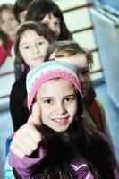 gelukkig kinderen groep in school- foto