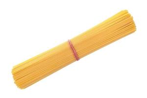 bundel van Italiaans droog spaghetti geïsoleerd Aan wit foto