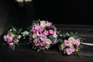 bruiloft boeket met rozen foto