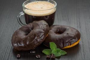 koffie met donuts foto