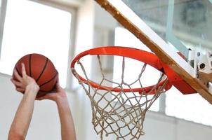 spelen basketbal visie foto