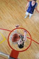 spelen basketbal visie foto