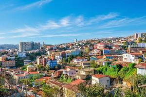 kleurrijke gebouwen van valparaiso, chili foto