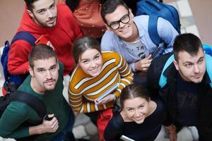 studenten in school- samen in probleem foto