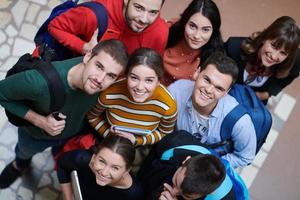 studenten in school- samen in probleem foto