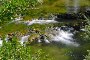 uitzicht op een waterval foto