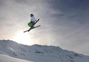 extreem vrije stijl ski springen foto