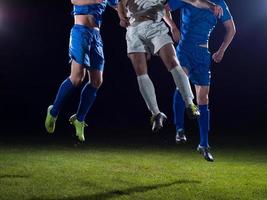 voetbal spelers duel foto