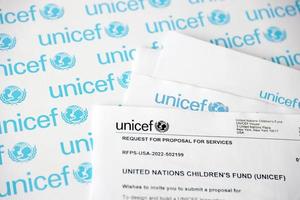 ternopil, Oekraïne - mei 8, 2022 verzoek voor voorstel voor Diensten van unicef - Verenigde landen programm dat biedt humanitair en ontwikkelingsstoornissen bijstand naar kinderen foto