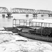 ganga net zo gezien in garh mukteshwar, uttar pradesh, Indië, ganga is geloofde naar worden de heiligste rivier- voor Hindoe, visie van garh ganga brij ghat welke is beroemd religieus plaats voor Hindoe - zwart en wit foto