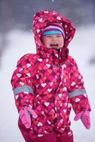 familie in winterlandschap foto