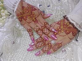 mooi henna- naar bereiden voor de bruiloft dag foto