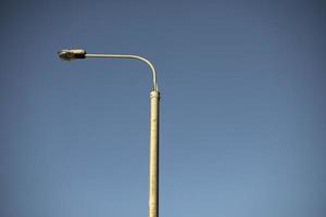 straat lamp. lamp tegen lucht. stedelijk infrastructuur. foto