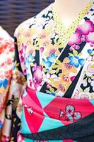 yukata Aan de vrouw standbeeld Scherm voor huur en verkoop Osaka Japan. foto