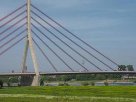 de rivier de Rijn bij wesel foto