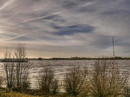 de rivier- Rijn in wesel foto