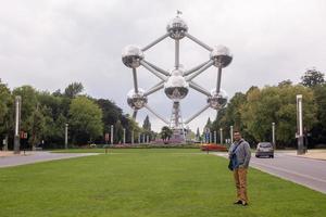 Brussel, belgië, 2022 - atomium gebouw visie foto