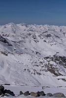 prachtig berglandschap in de winter foto