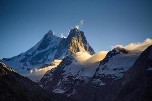 sneeuw Hoes top van himalayan berg, noorden van Indië foto